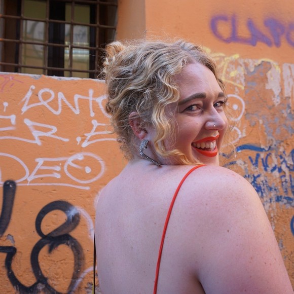 Meet your Posher, Chelsa - Picture 1 of 1